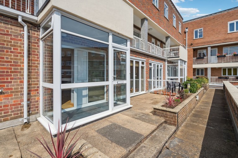 Burkes Road, Beaconsfield, HP9