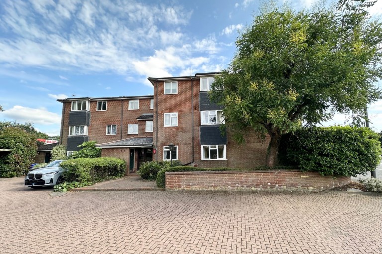 Holtspur Top Lane, Beaconsfield, HP9