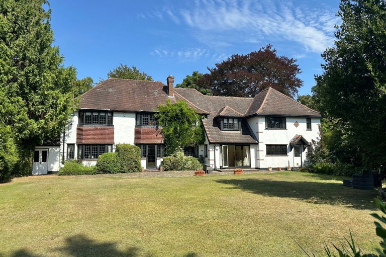 Ledborough Lane, Beaconsfield, HP9