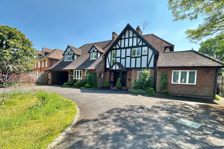 Chiltern Hills Road, Beaconsfield, HP9