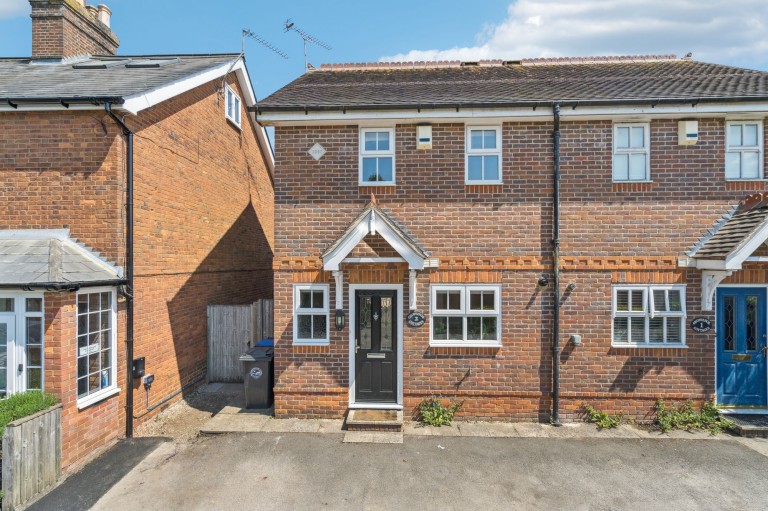 Wycombe End, Beaconsfield, HP9