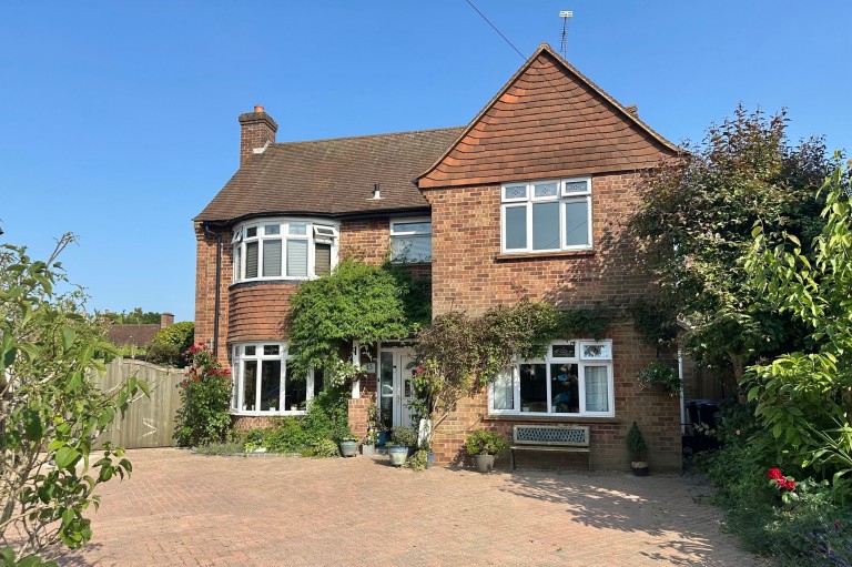 Horseshoe Crescent, Beaconsfield, HP9