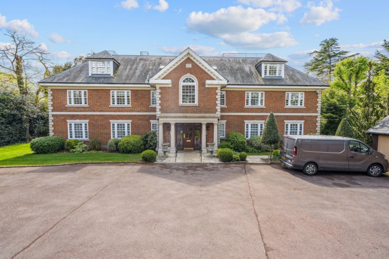 Grove Road, Boyne House, HP9