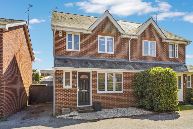 Kite Wood Road, Penn, HP10
