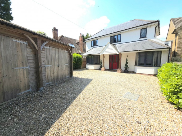 Meadow Lane, Beaconsfield, HP9