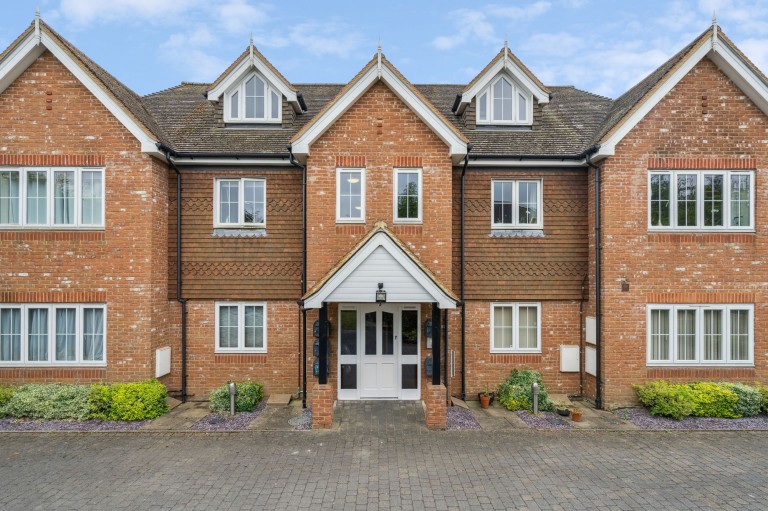 Cherry Tree Road, Cherry Tree Court Cherry Tree Road, HP9